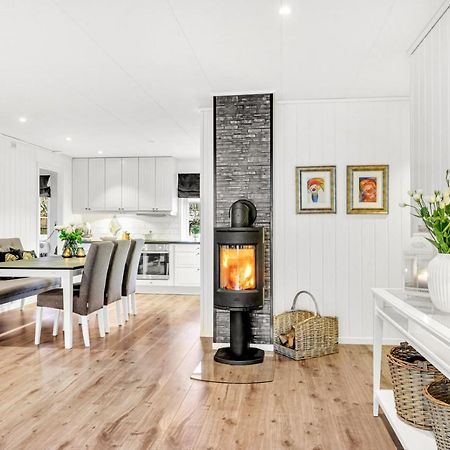 Private Room In Shared Apartment Trondheim Luaran gambar